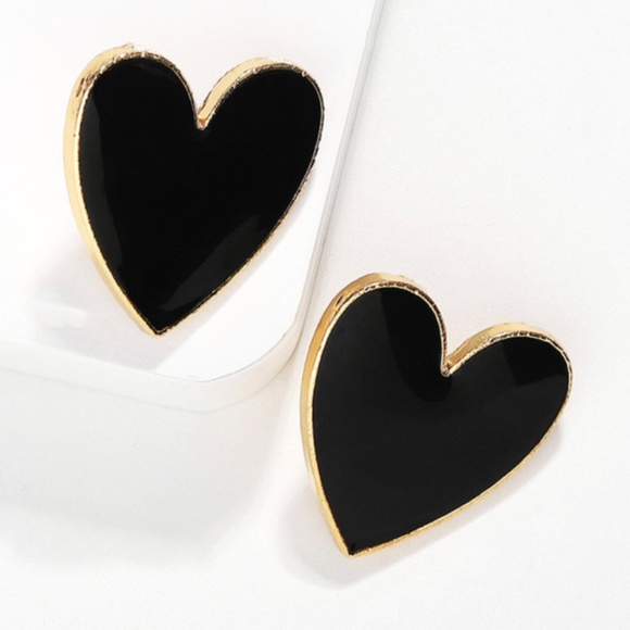 Black Gold Large Cute Heart Love Stud Earrings - Picture 2 of 3